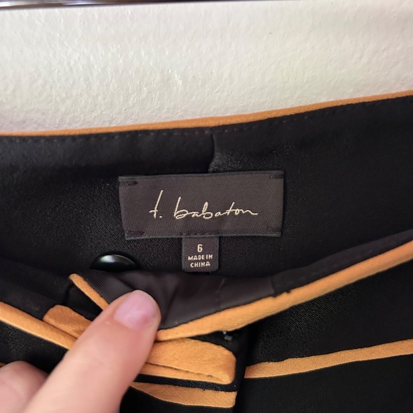 Aritzia T. Babaton Antoine Dress Shorts Black with Tan Trim and Pockets Sz 6 - Picture 3 of 7